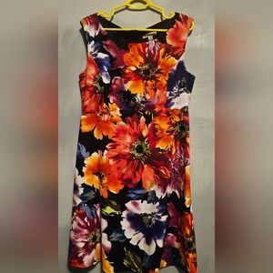 Pretty pre-owned dress